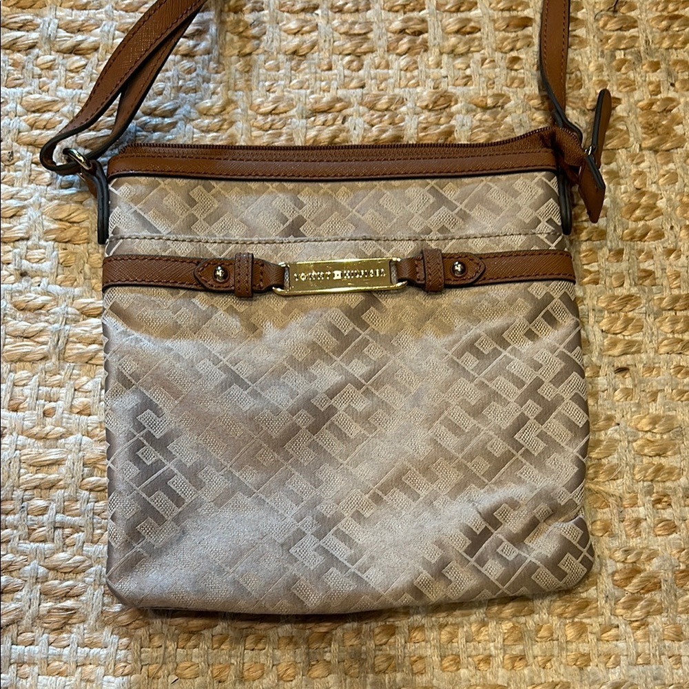 Tommy Hilfiger Geometric Patterned Crossbody Bag